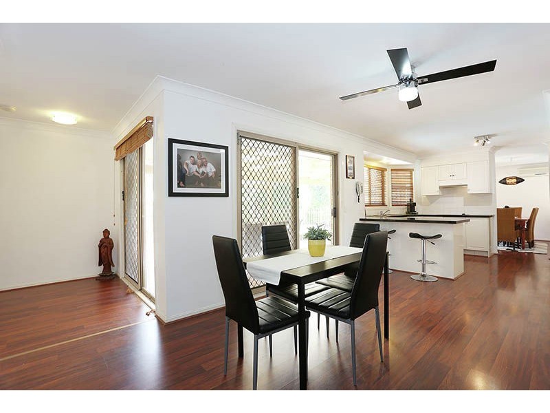 4 Huntington Court, Calamvale QLD 4116