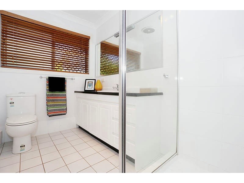 4 Huntington Court, Calamvale QLD 4116