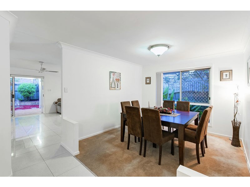 19 Parklane Pl, Carindale QLD 4152