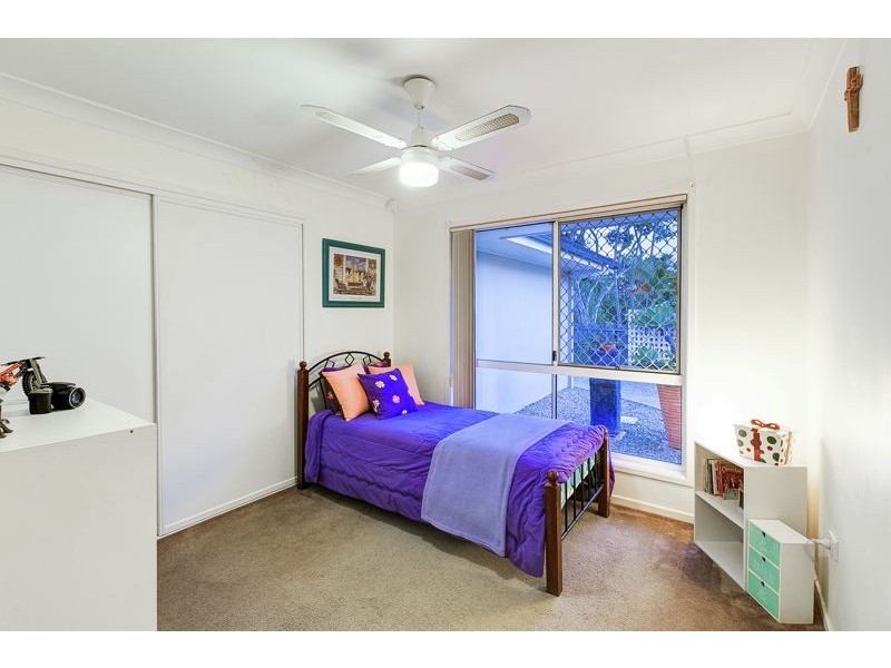 19 Parklane Pl, Carindale QLD 4152