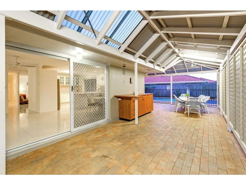 19 Parklane Pl, Carindale QLD 4152