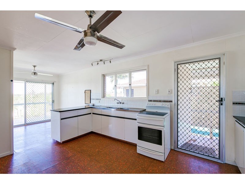 28 Fernshaw St, Macgregor QLD 4109