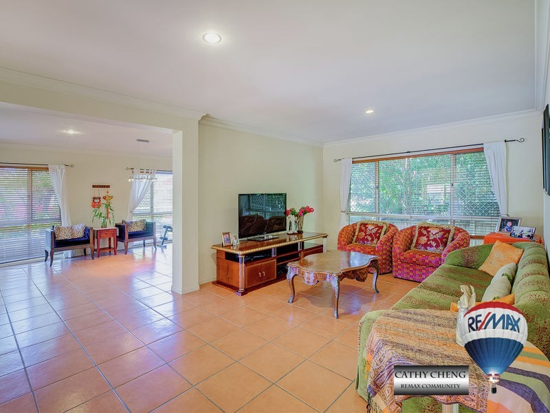 8 Darling Close, Calamvale QLD 4116