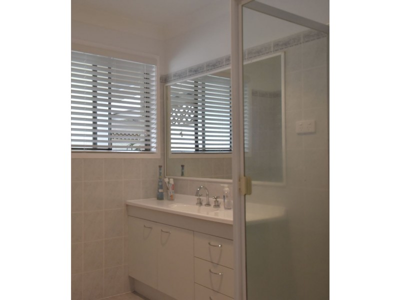 42 Gladewood Drive, Daisy Hill QLD 4127