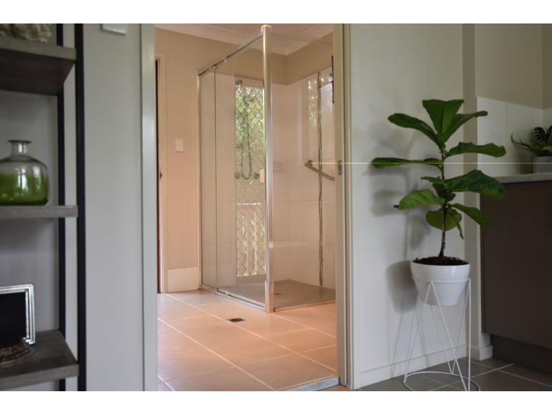 42 Gladewood Drive, Daisy Hill QLD 4127