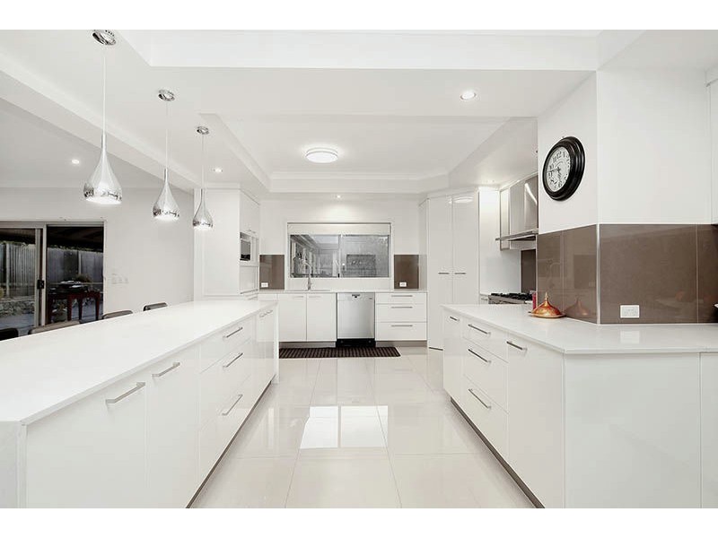 32 Hanrahan Street, Robertson QLD 4109