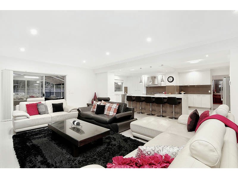 32 Hanrahan Street, Robertson QLD 4109