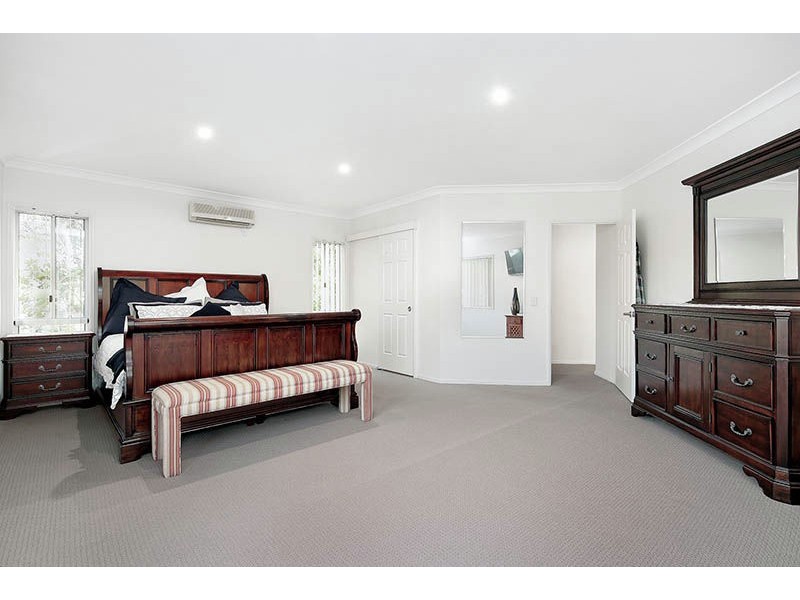 32 Hanrahan Street, Robertson QLD 4109