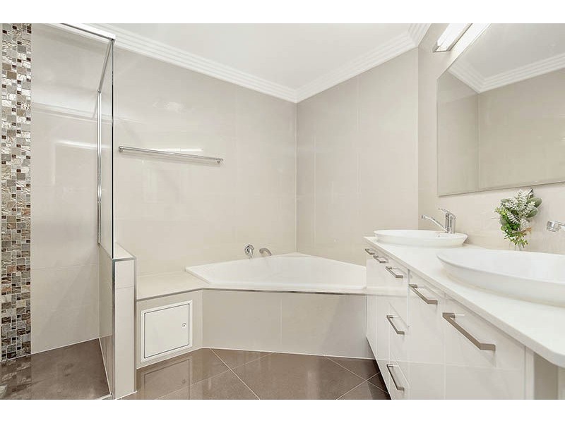 32 Hanrahan Street, Robertson QLD 4109