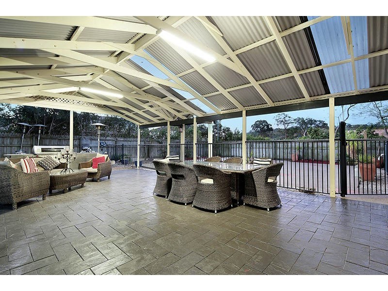 32 Hanrahan Street, Robertson QLD 4109