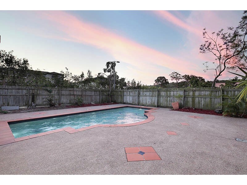 32 Hanrahan Street, Robertson QLD 4109