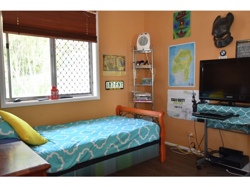 4 Lauretta Avenue, Springwood QLD 4127