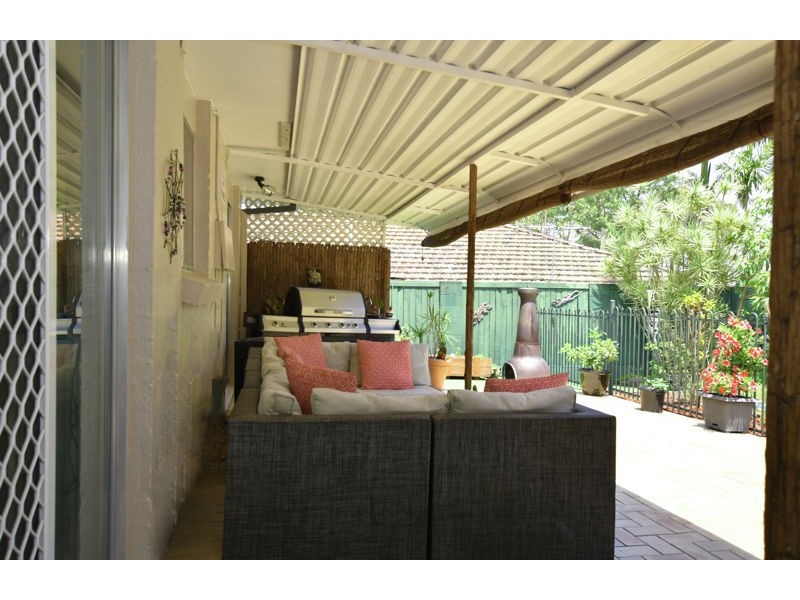 4 Lauretta Avenue, Springwood QLD 4127