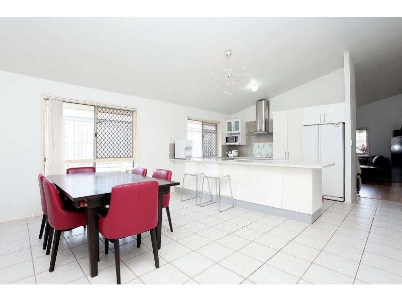 18 Moneghetti Pl, Calamvale QLD 4116