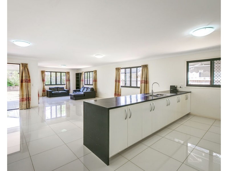 110 Wishart Road, Upper Mount Gravatt QLD 4122