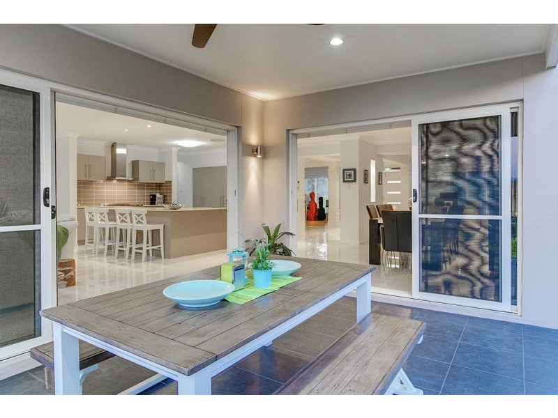 70 John Markwell Parade, Daisy Hill QLD 4127