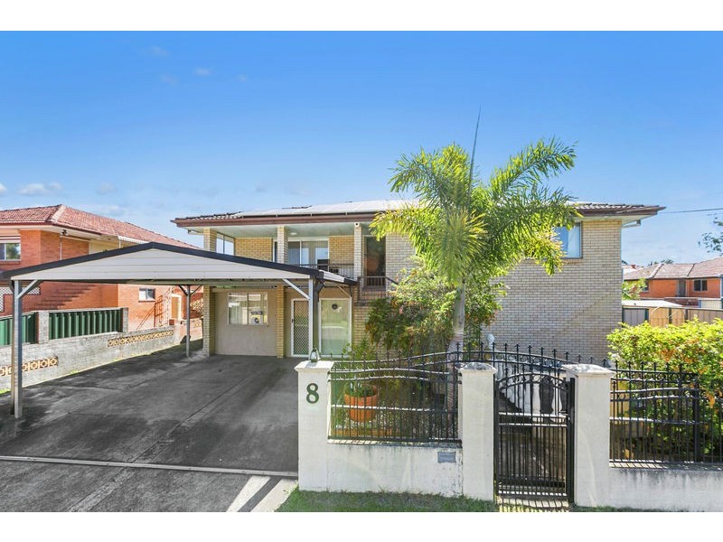 8 Peringa St, Coopers Plains QLD 4108