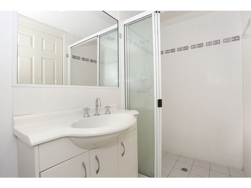 3/10 Lissner street, Toowong QLD 4066