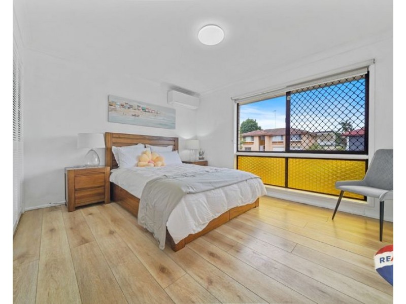 27 Gaillardia St, Macgregor QLD 4109