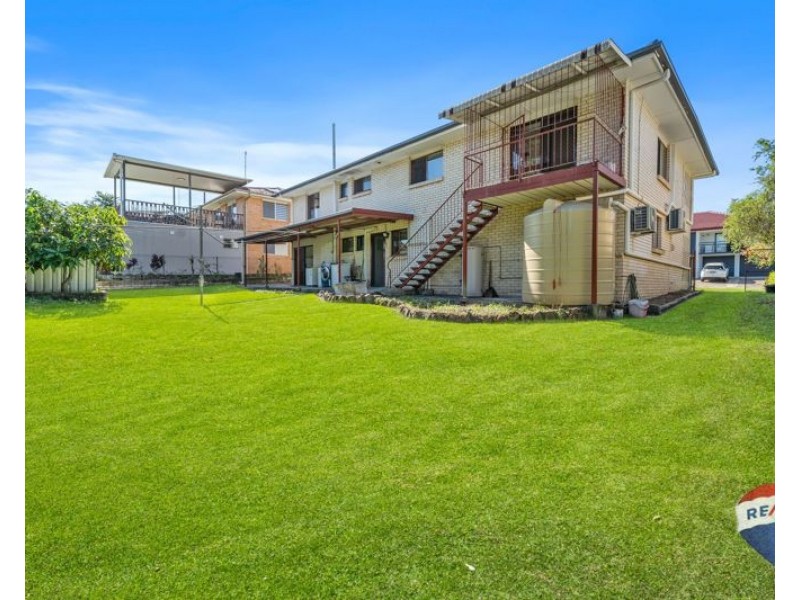27 Gaillardia St, Macgregor QLD 4109
