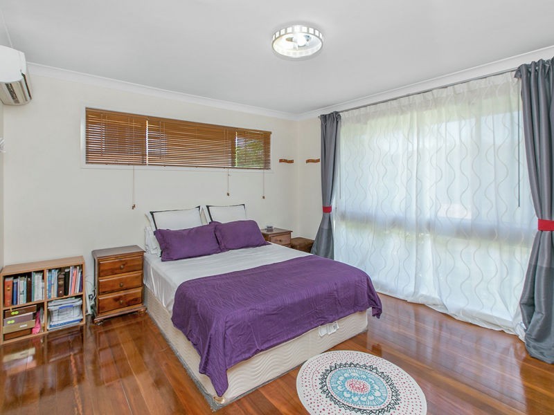 25 Gaillardia St, Macgregor QLD 4109