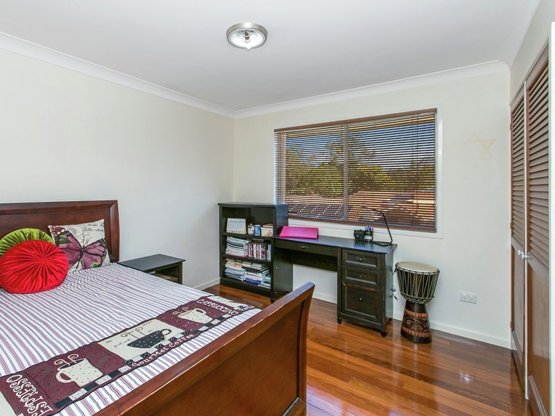 25 Gaillardia St, Macgregor QLD 4109