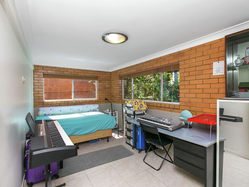 25 Gaillardia St, Macgregor QLD 4109