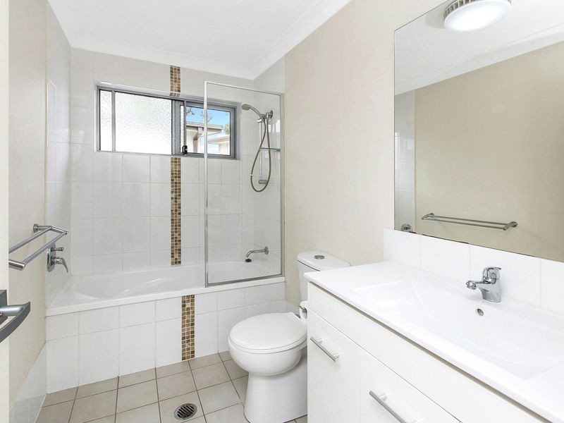 3/2 Diamantina Street, Calamvale QLD 4116