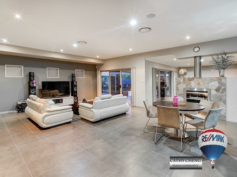 10 Rutherglen Crescent, Calamvale QLD 4116