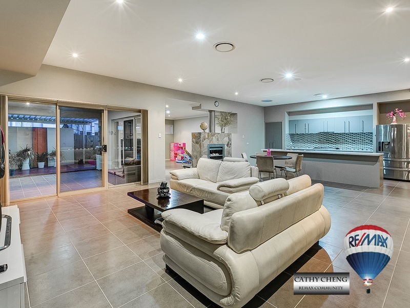 10 Rutherglen Crescent, Calamvale QLD 4116