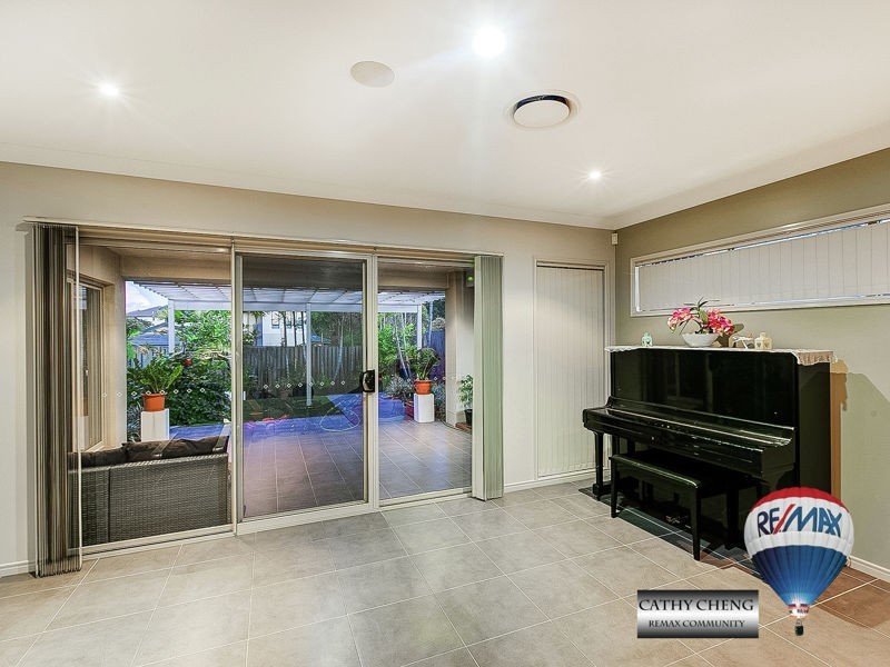 10 Rutherglen Crescent, Calamvale QLD 4116