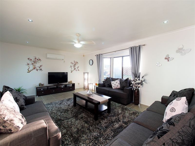 19 Williams Way, Calamvale QLD 4116