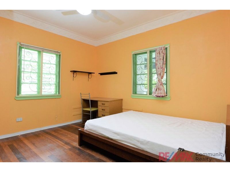 82 London St, Eight Mile Plains QLD 4113