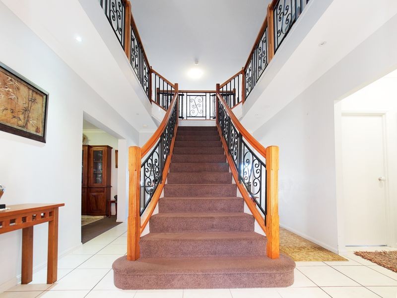 15 Lambert Dr, Calamvale QLD 4116
