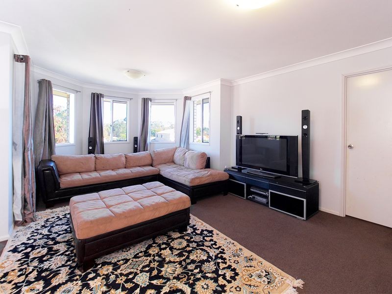 15 Lambert Dr, Calamvale QLD 4116