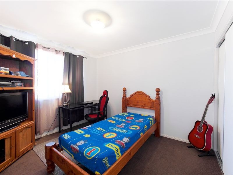 15 Lambert Dr, Calamvale QLD 4116