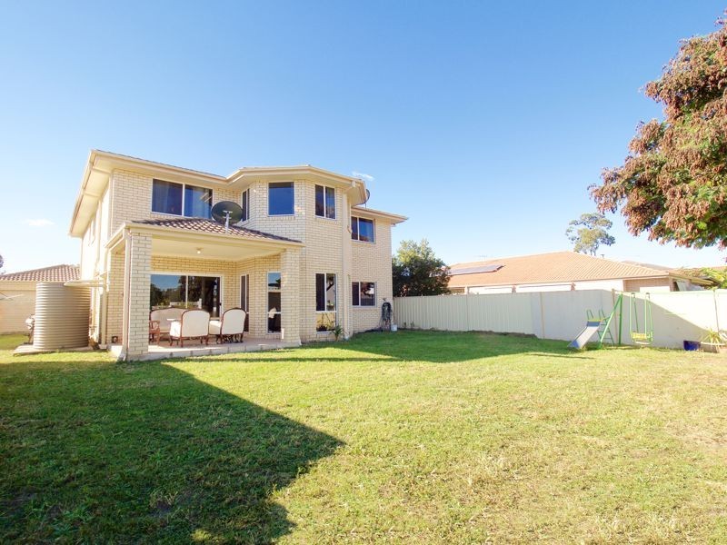 15 Lambert Dr, Calamvale QLD 4116