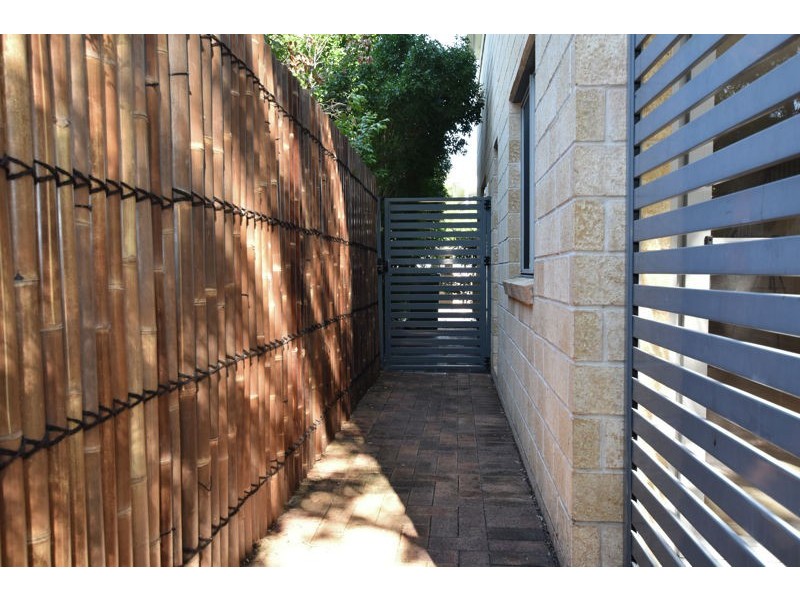 10/1 Anthony Street, Kingston QLD 4114