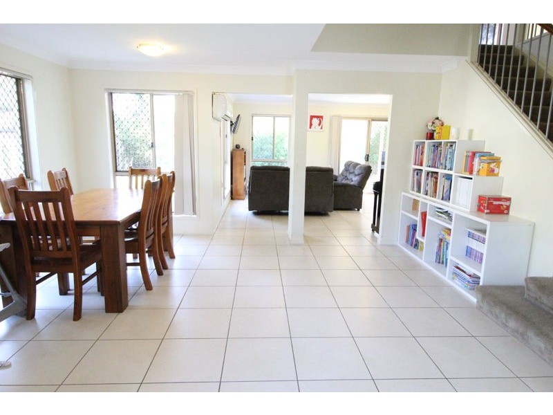 2 Mead Pl, Calamvale QLD 4116