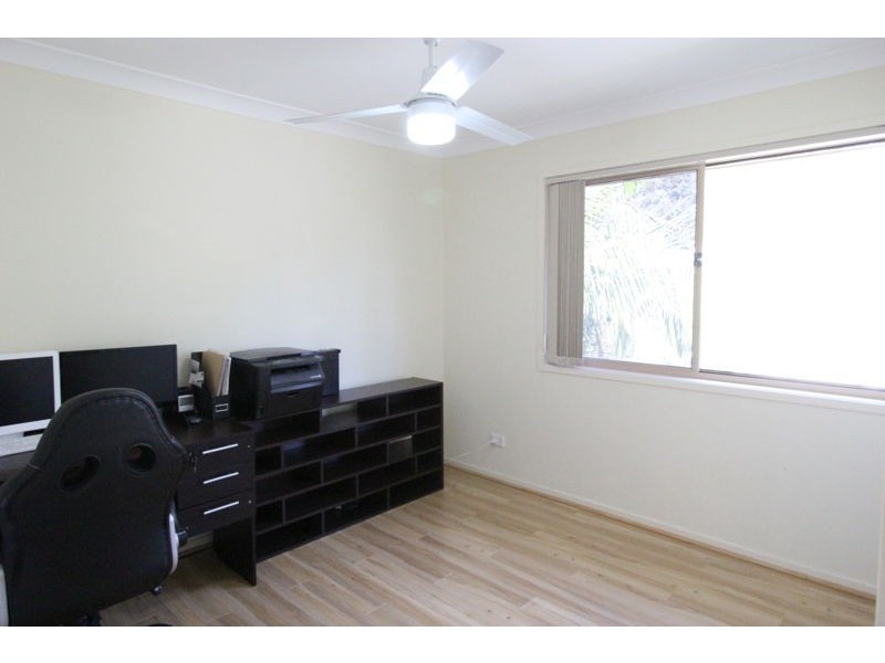2 Mead Pl, Calamvale QLD 4116