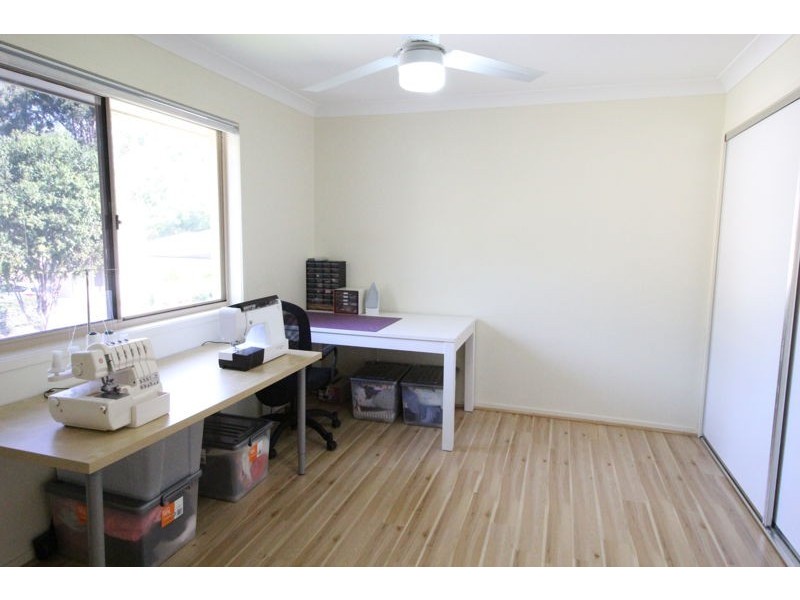 2 Mead Pl, Calamvale QLD 4116