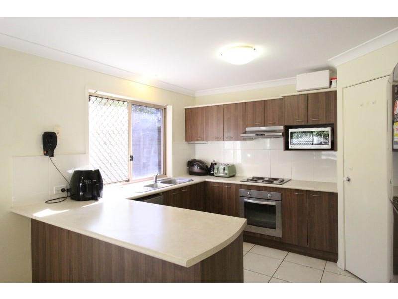 2 Mead Pl, Calamvale QLD 4116