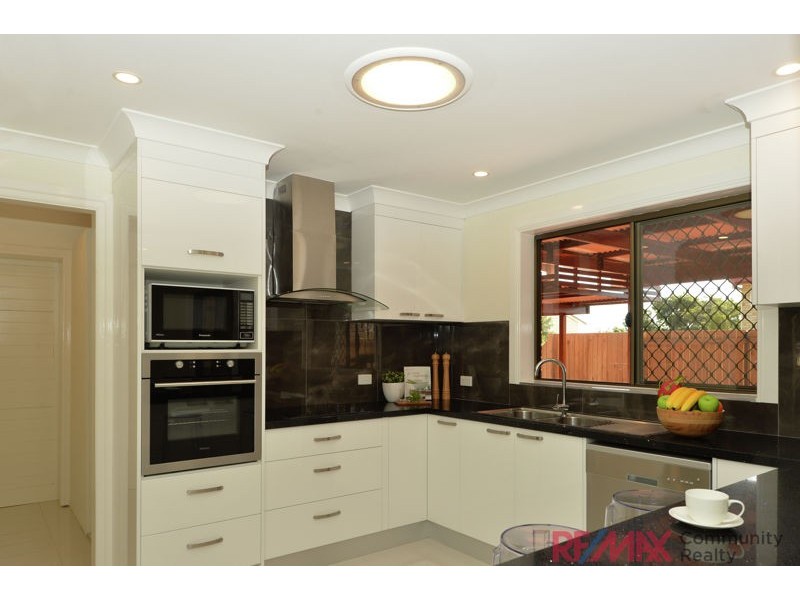 19 Orpheus St, Robertson QLD 4109