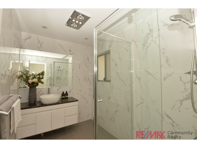 19 Orpheus St, Robertson QLD 4109