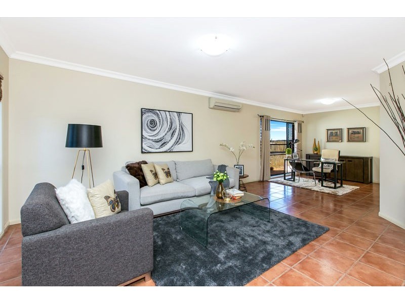 1 Crown Pl, Carindale QLD 4152