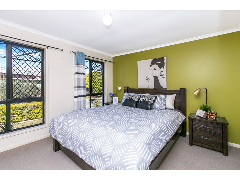 1 Crown Pl, Carindale QLD 4152