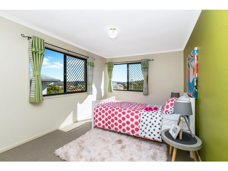 1 Crown Pl, Carindale QLD 4152