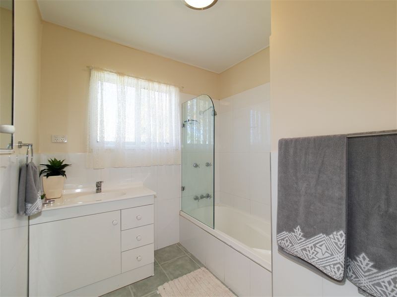 25 Finlay St, Slacks Creek QLD 4127