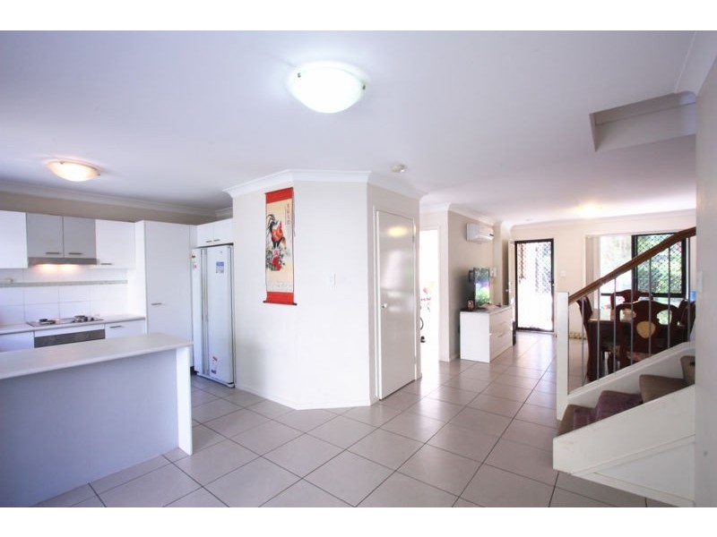 12/18 Diane Ct, Calamvale QLD 4116