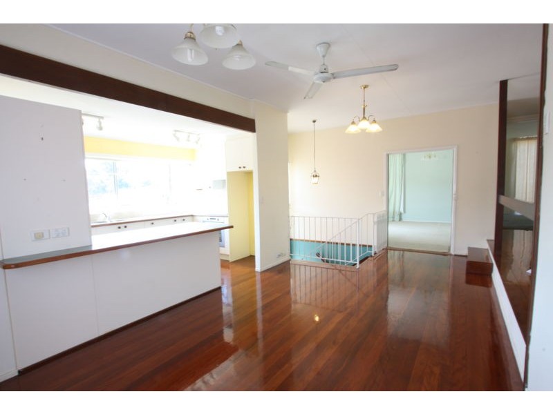 15 Rosewall Street, Upper Mount Gravatt QLD 4122